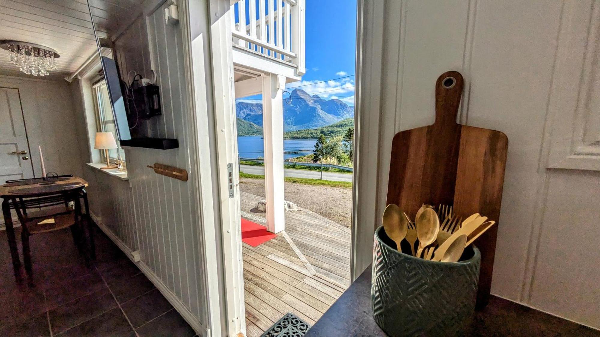 Exclusive And Cosy! Sea And Mountian View - Superfast Wifi, Washer And More Included Сортланн Екстер'єр фото
